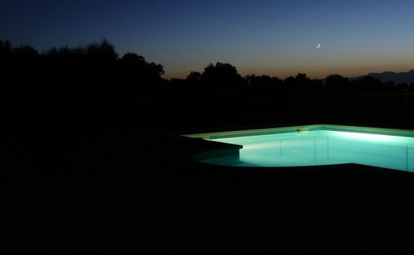 Impianto di illuminazione a bordo piscina