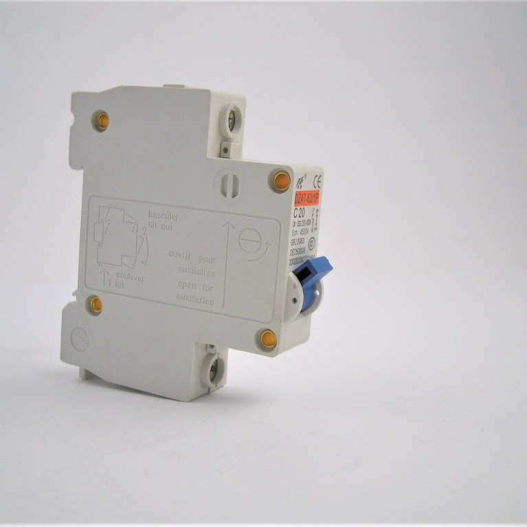 interruttore-singolo-modulare-magnetotermico-400V-3-293436.JPG